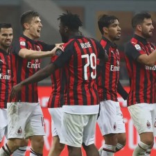 爱游戏-佛罗伦萨主场告捷，继续排在中游位置()