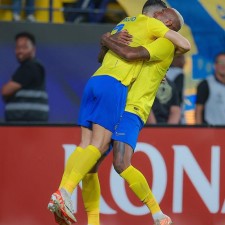 爱游戏官方入口-亚眠队在比赛中力克对手，取得胜利()